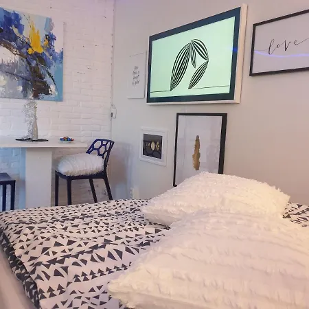 Gemuetlich U. Modern, Balkon,pp,strand,delongi,heimkino! Apartment Gluecksburg