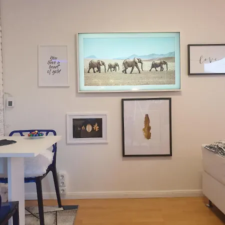 Apartment Gemuetlich U. Modern, Balkon,pp,strand,delongi,heimkino! *